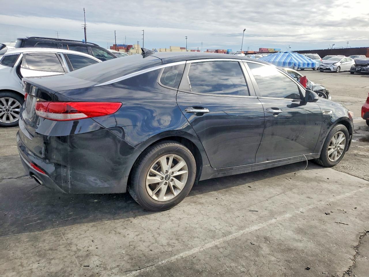 2016 KIA OPTIMA LX photo 3