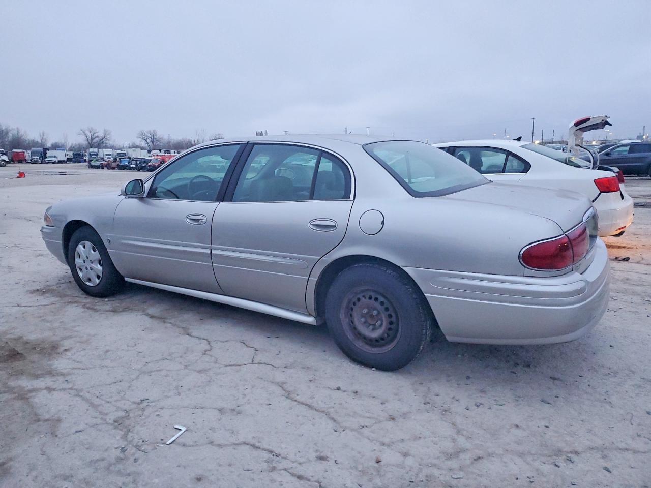 2004 BUICK LESABRE CUSTOM photo 2