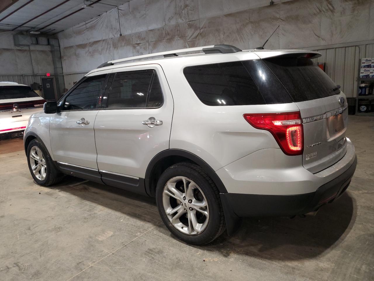2015 FORD EXPLORER LIMITED photo 2