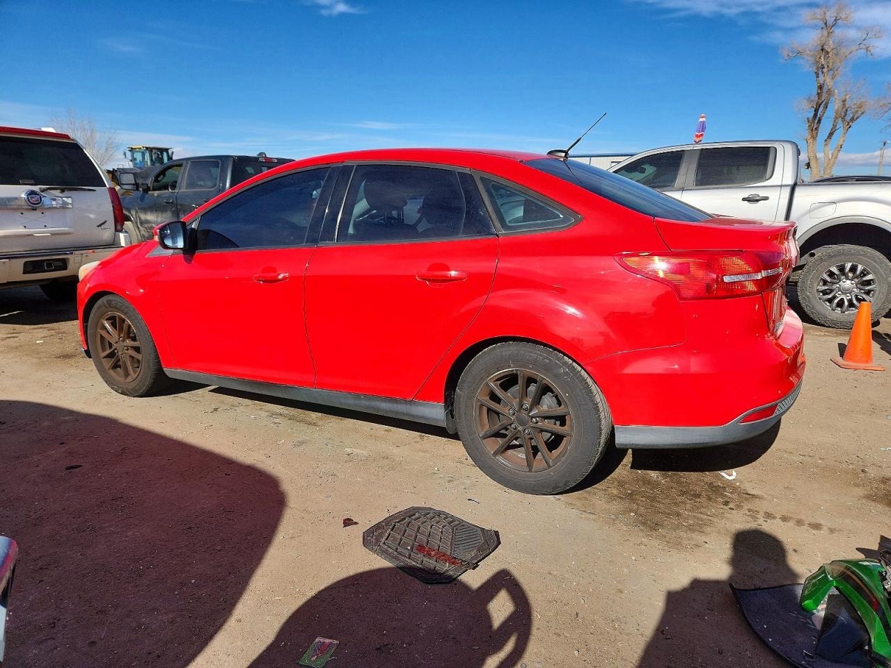 2015 FORD FOCUS SE photo 2