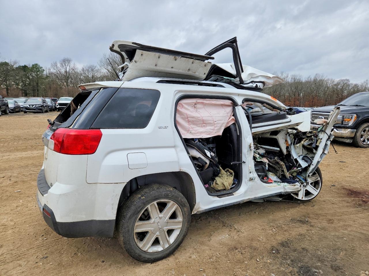 2011 GMC TERRAIN photo 5