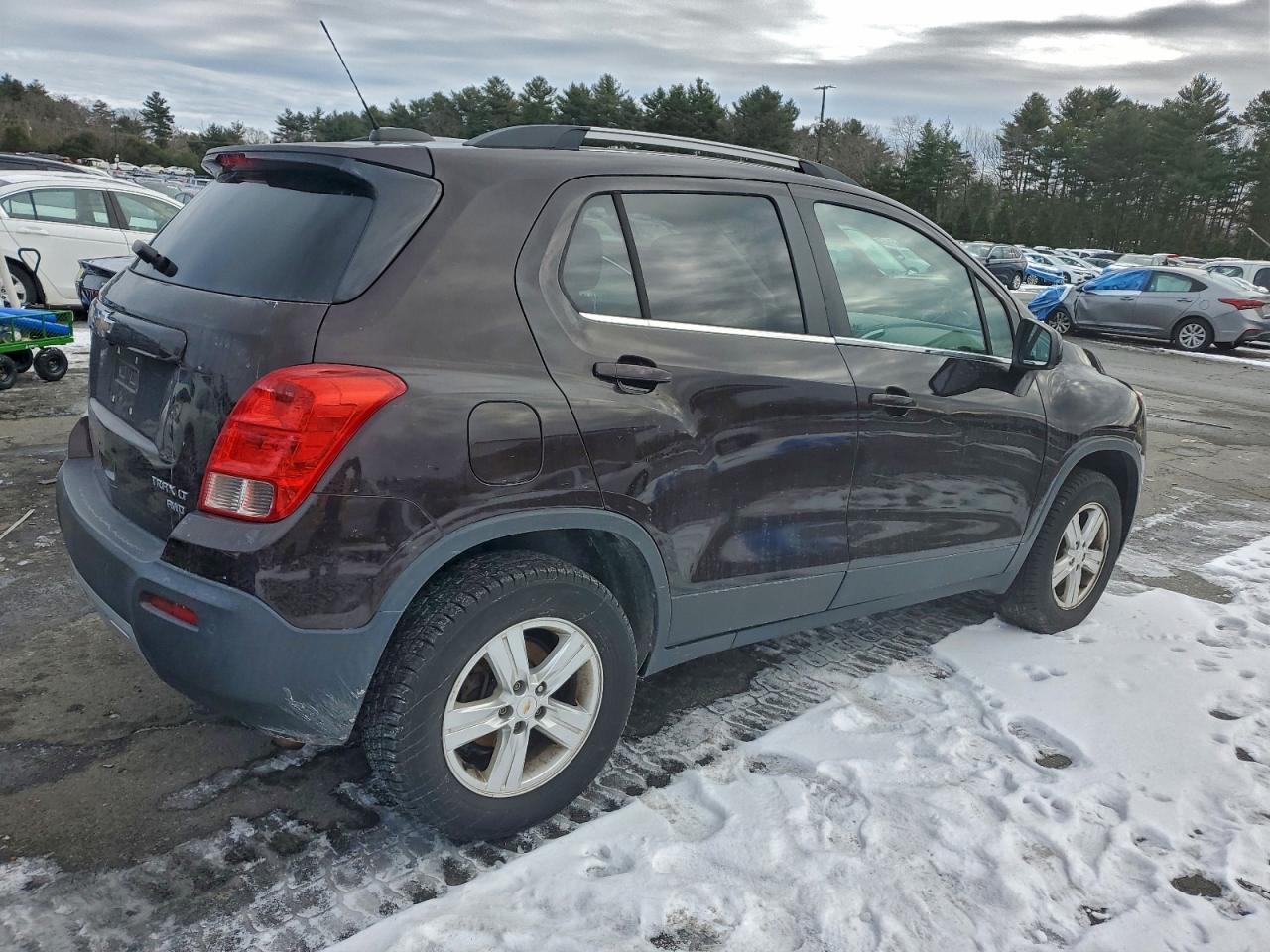 2015 CHEVROLET TRAX photo 3