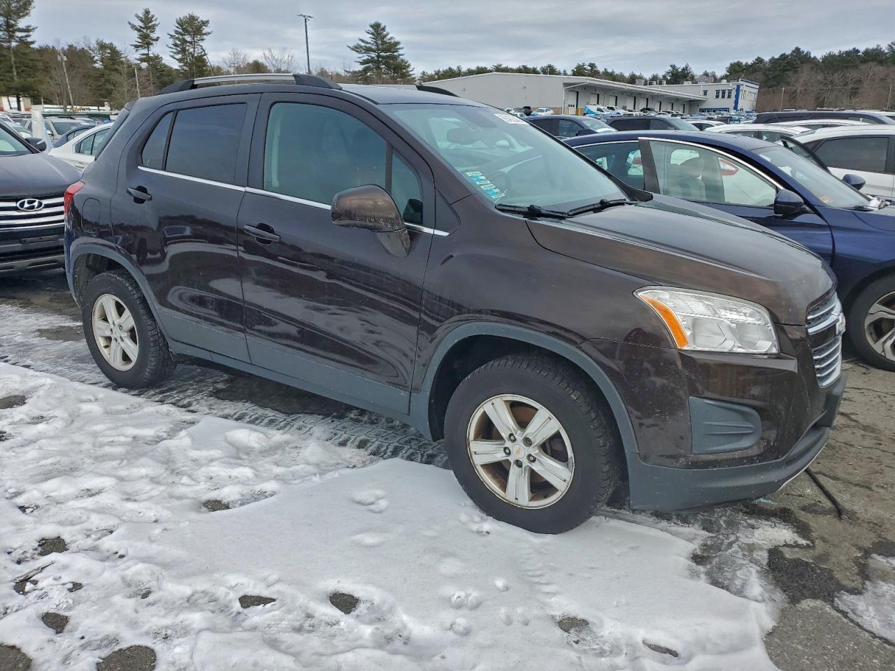 2015 CHEVROLET TRAX photo 4