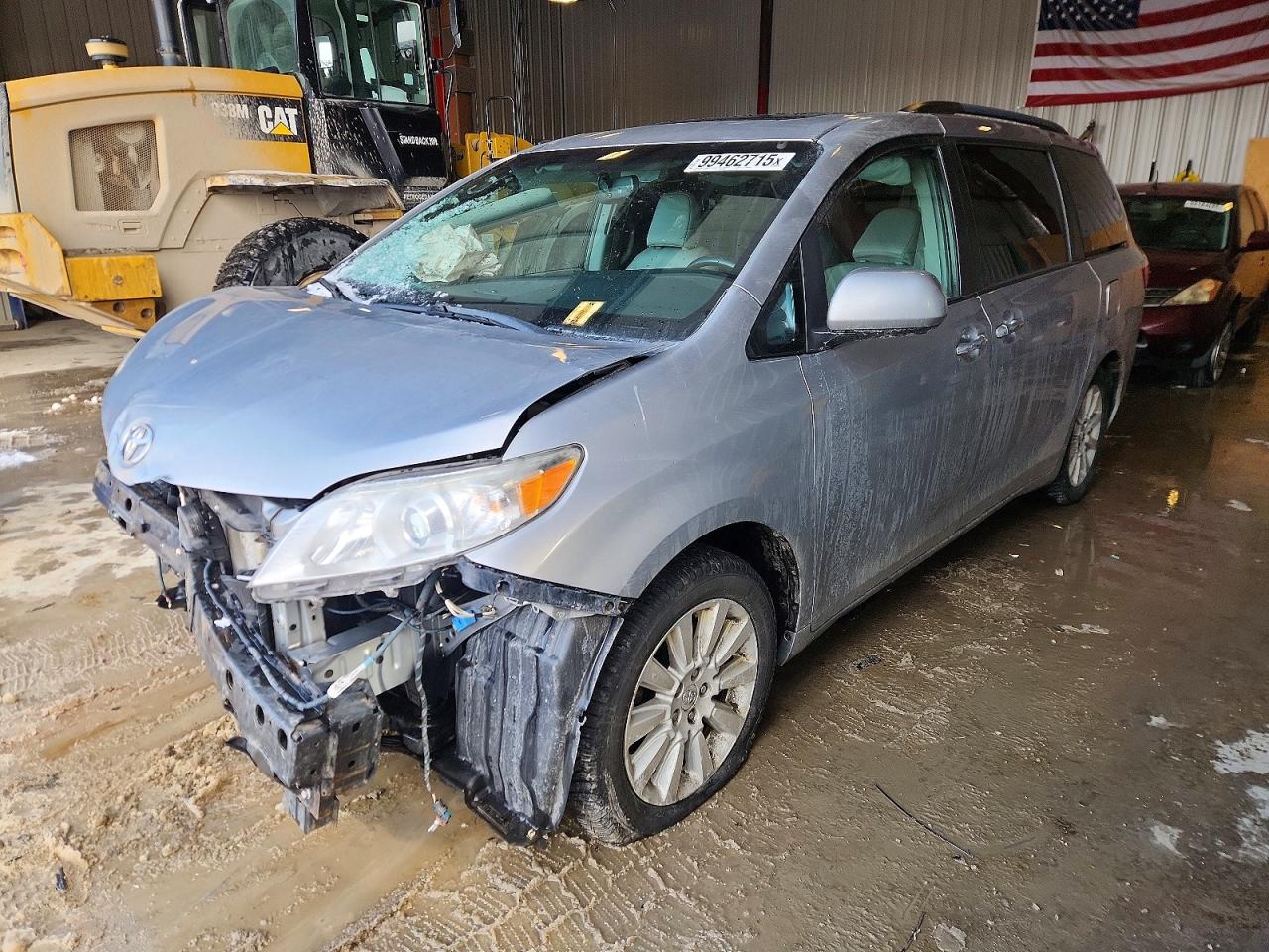 2015 TOYOTA SIENNA
