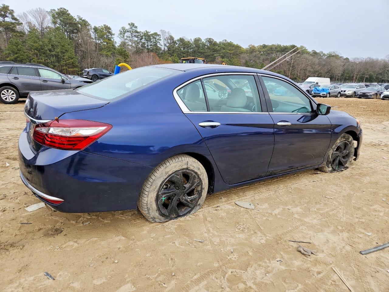 2017 HONDA ACCORD LX photo 3