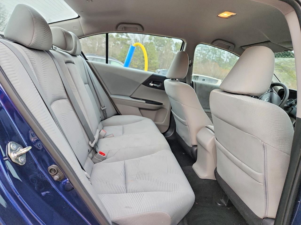 2017 HONDA ACCORD LX photo 10