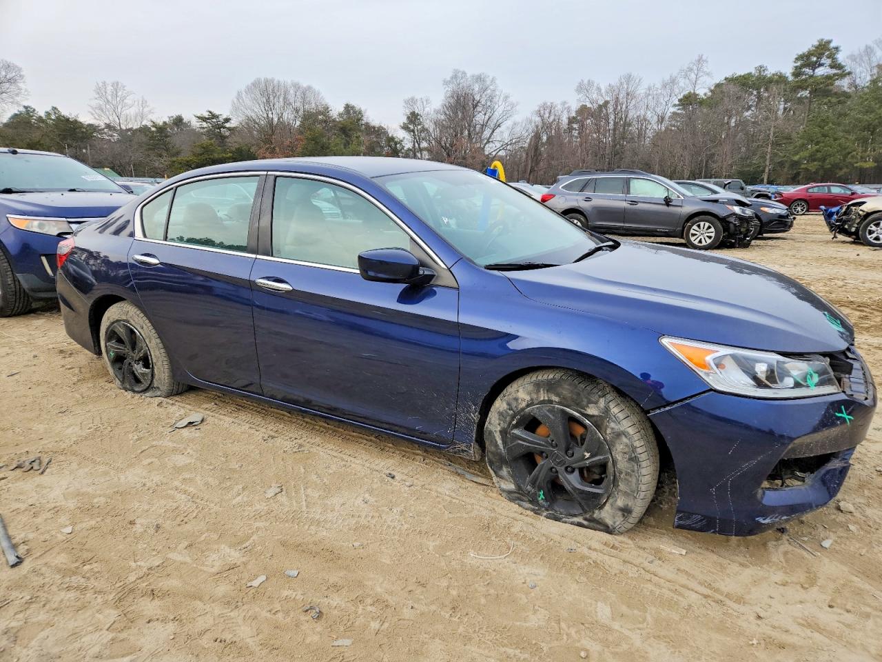 2017 HONDA ACCORD LX photo 4
