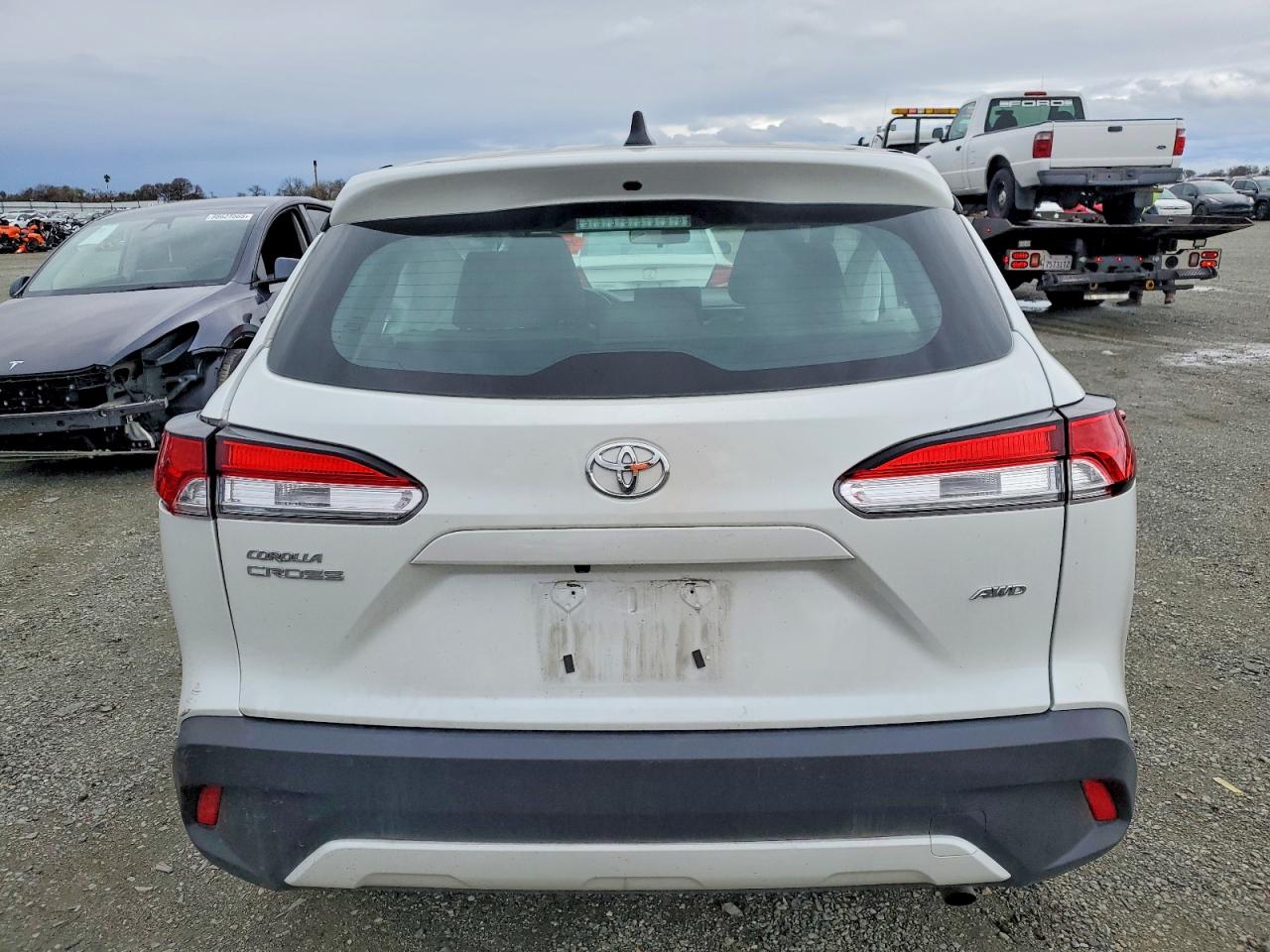 2024 TOYOTA COROLLA CROSS L photo 6