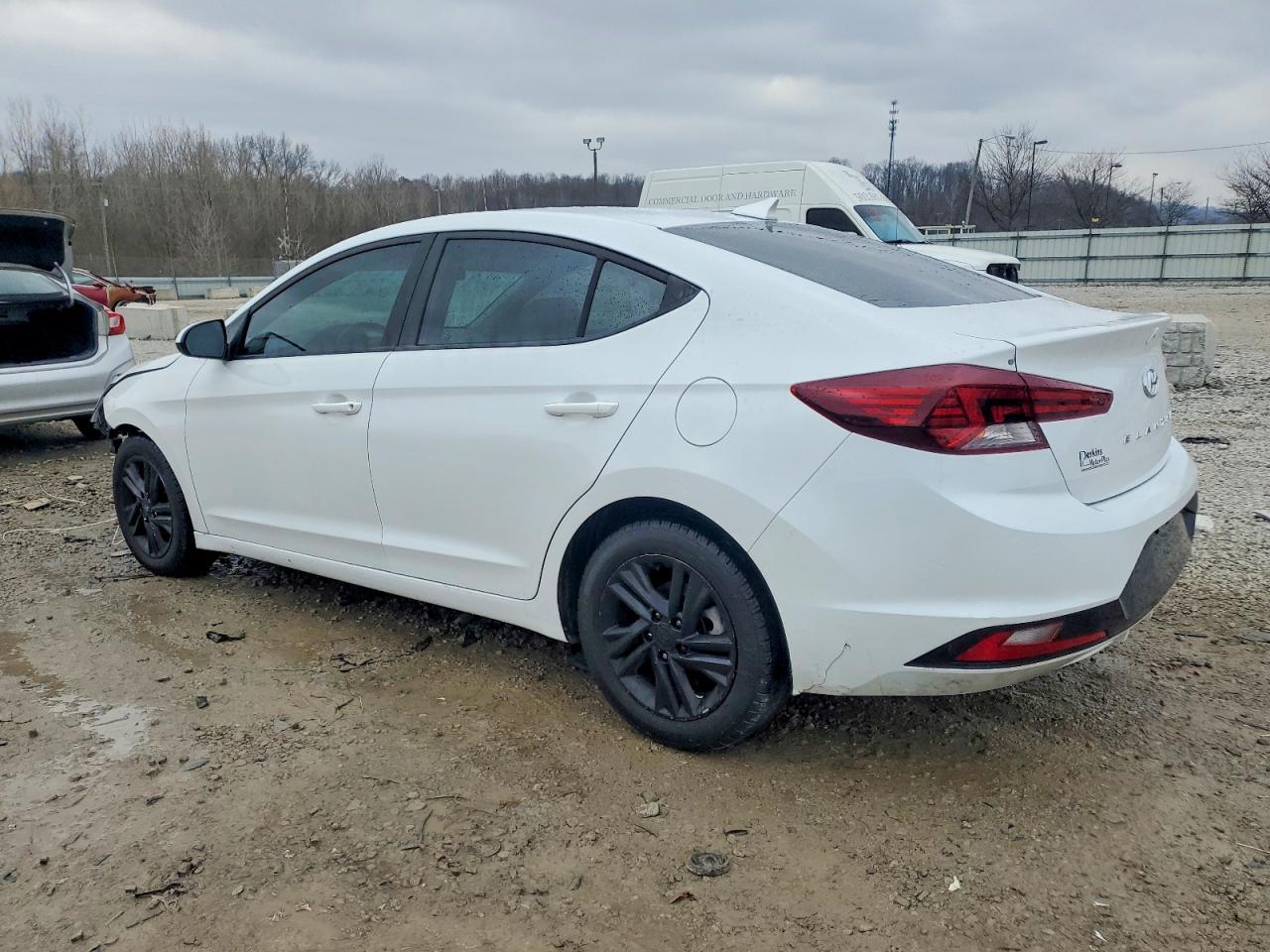 2019 HYUNDAI ELANTRA SEL photo 4