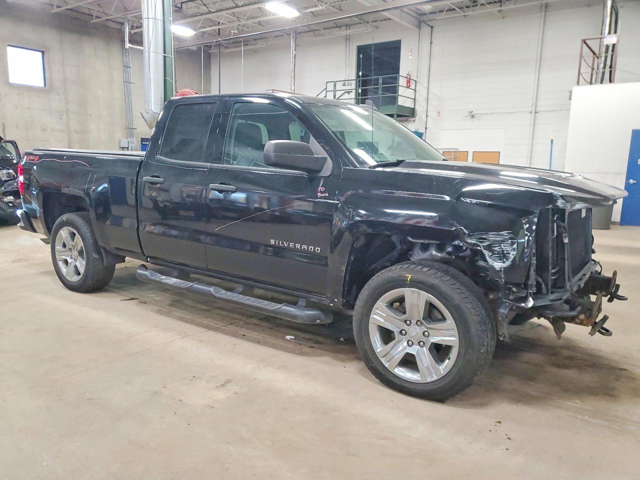 2018 CHEVROLET SILVERADO K1500 CUSTOM photo 4