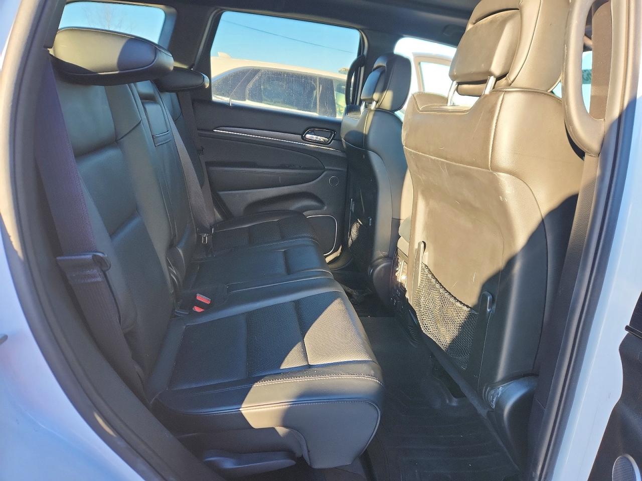 2020 JEEP GRAND CHEROKEE OVERLAND photo 10