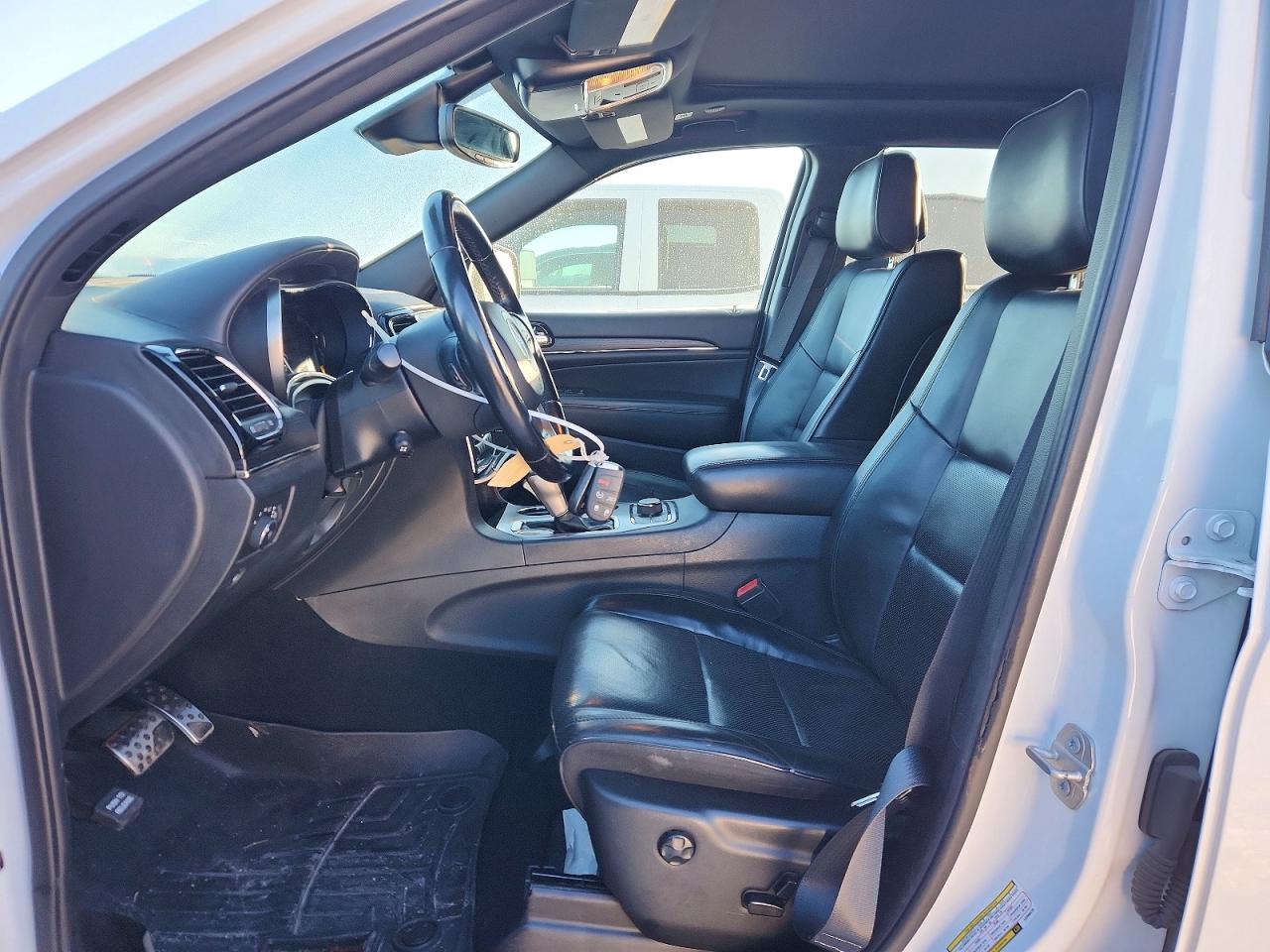 2020 JEEP GRAND CHEROKEE OVERLAND photo 7