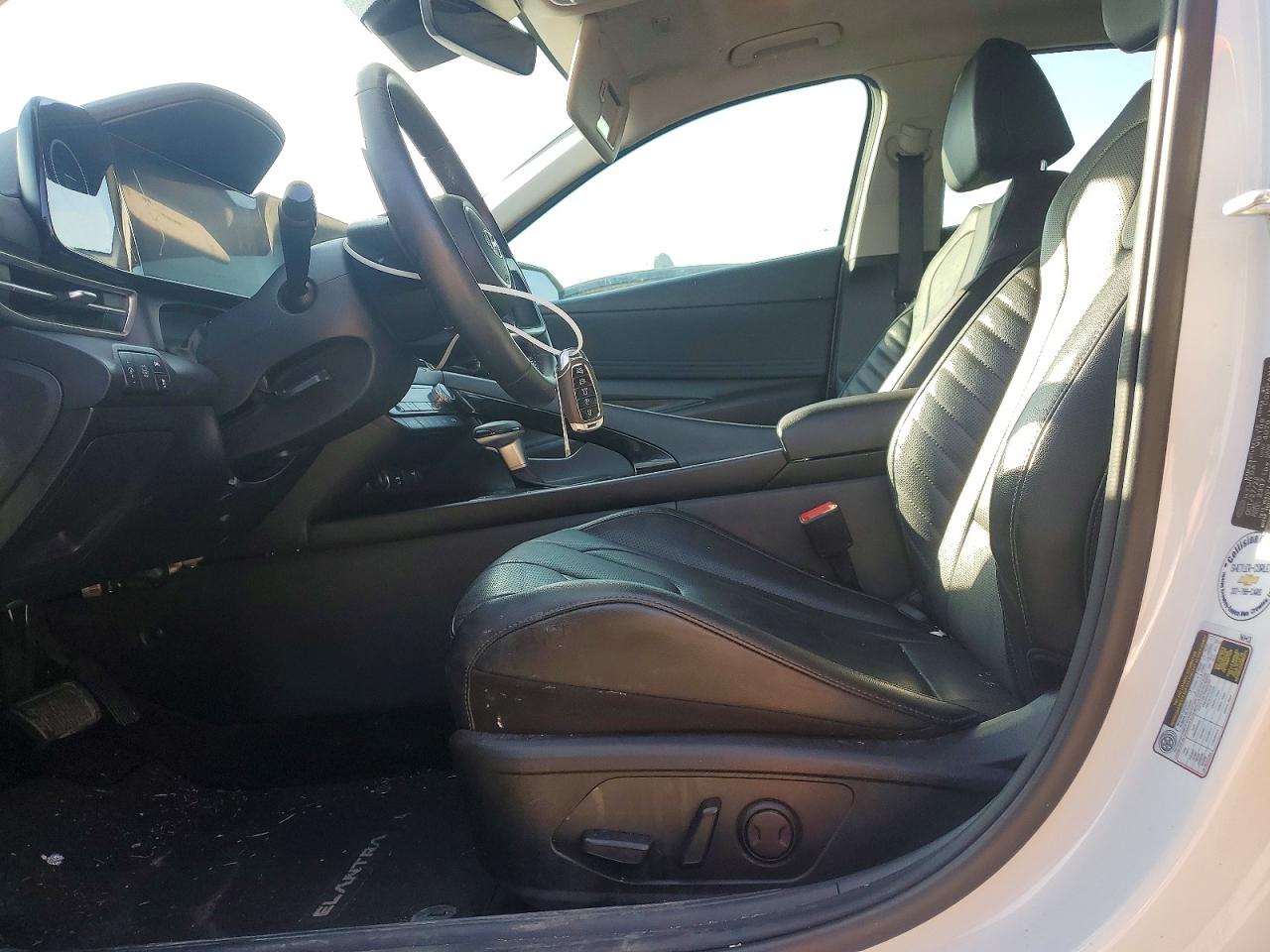 2023 HYUNDAI ELANTRA photo 7