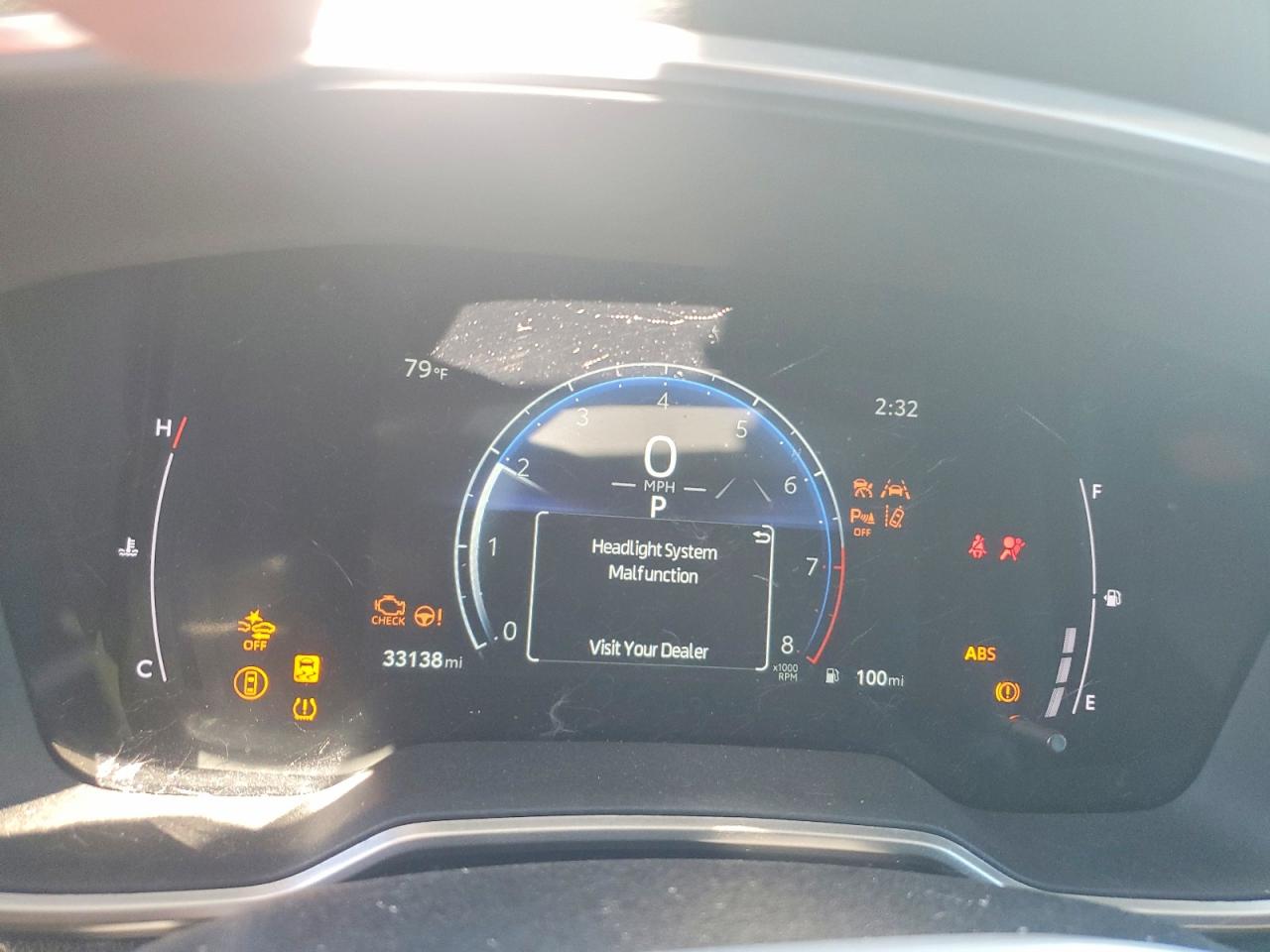 2024 TOYOTA COROLLA CROSS XLE photo 17