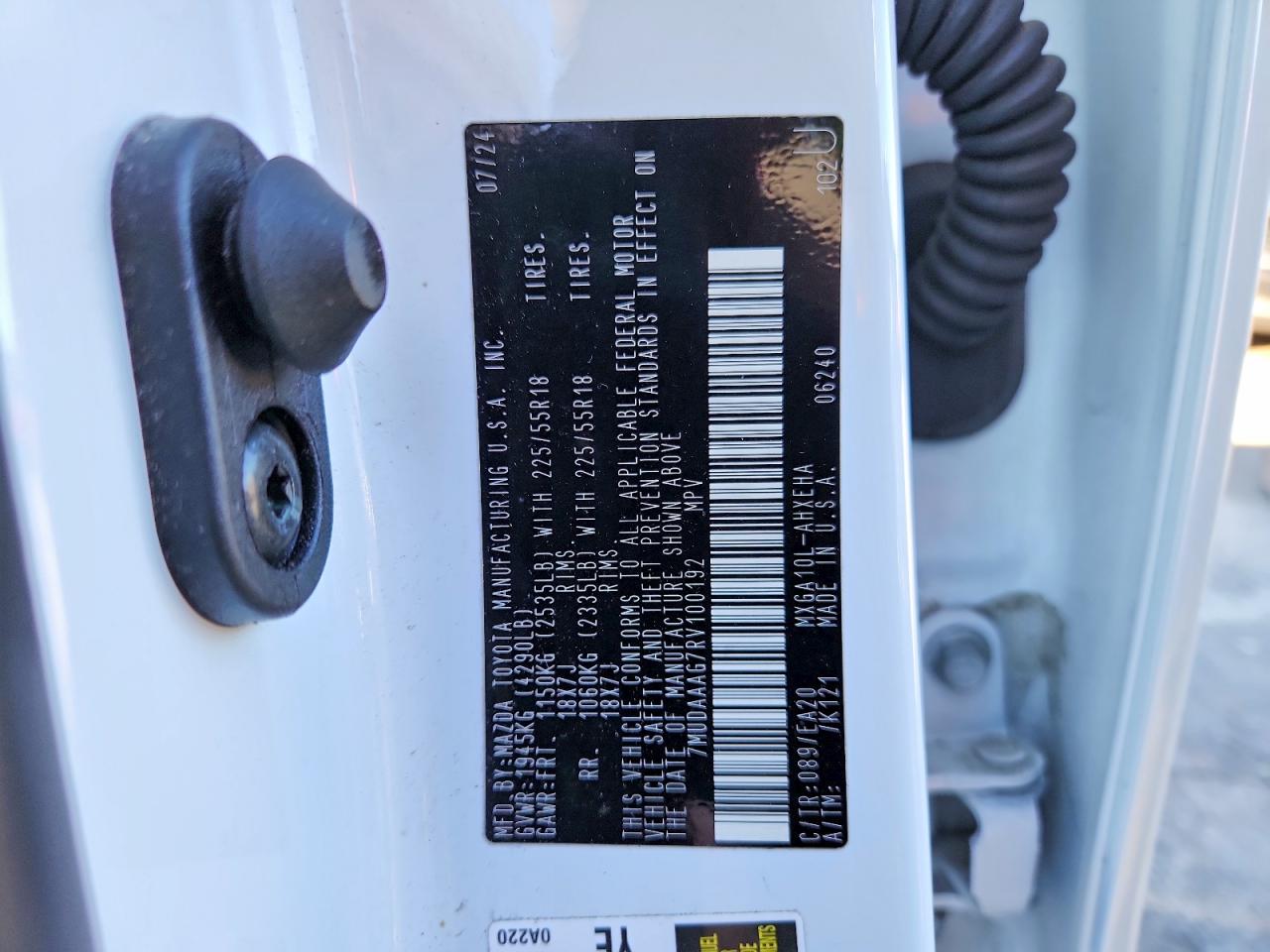 2024 TOYOTA COROLLA CROSS XLE photo 25