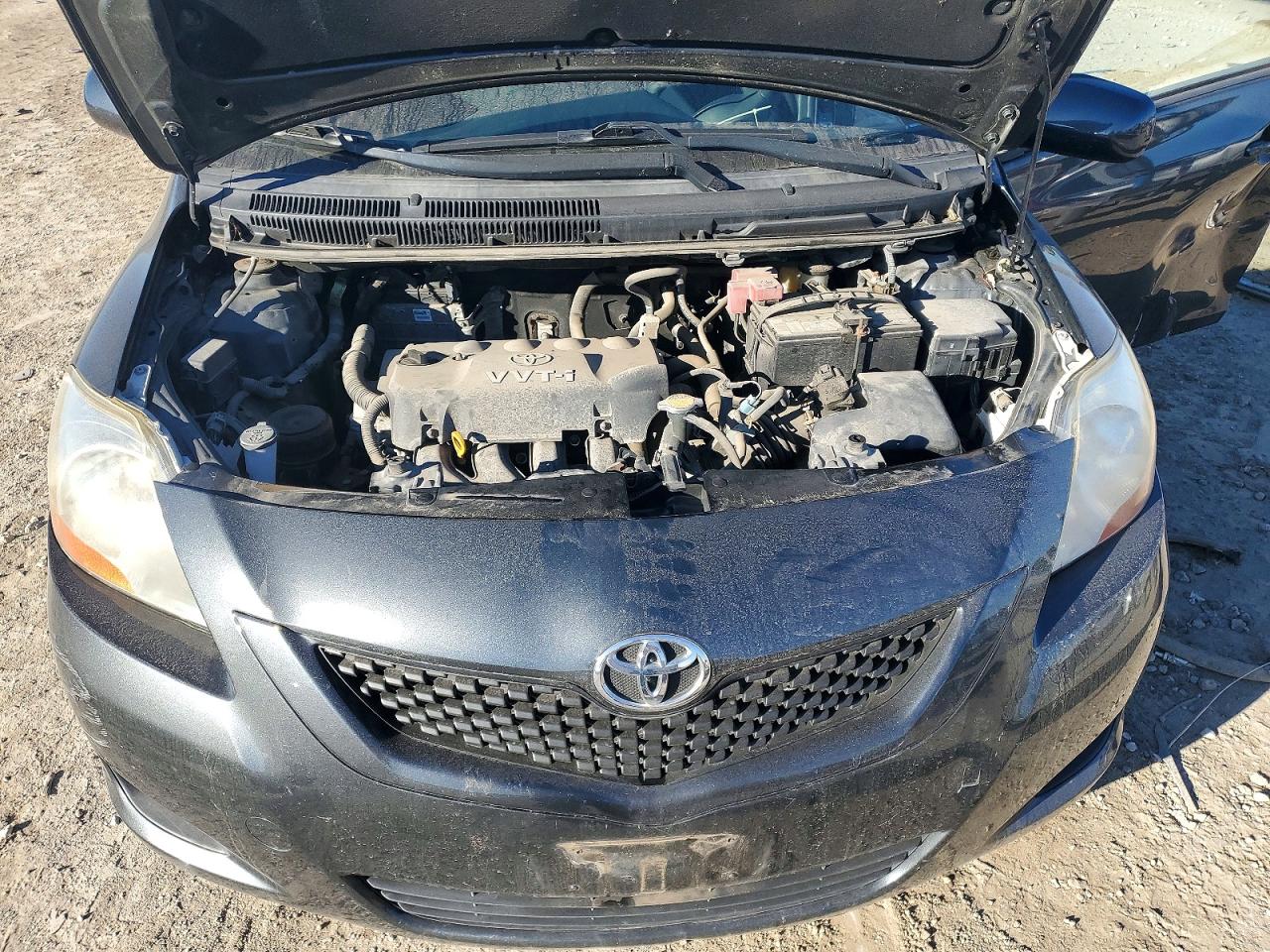 2009 TOYOTA YARIS photo 11