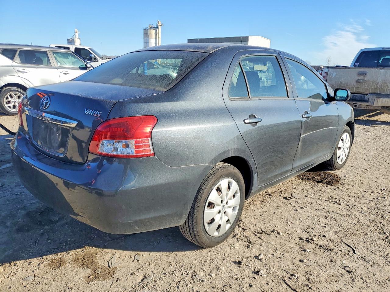 2009 TOYOTA YARIS photo 3