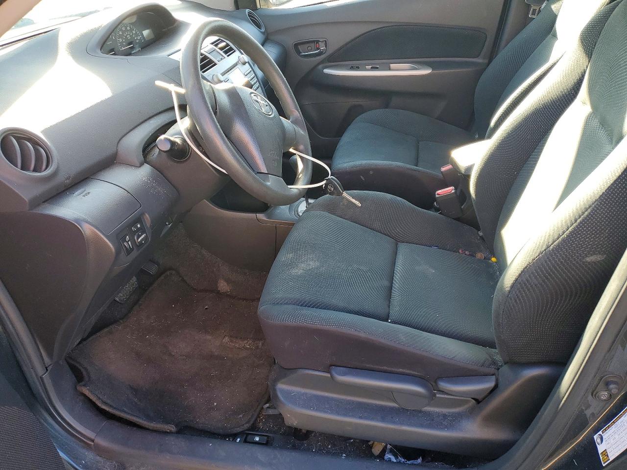 2009 TOYOTA YARIS photo 7
