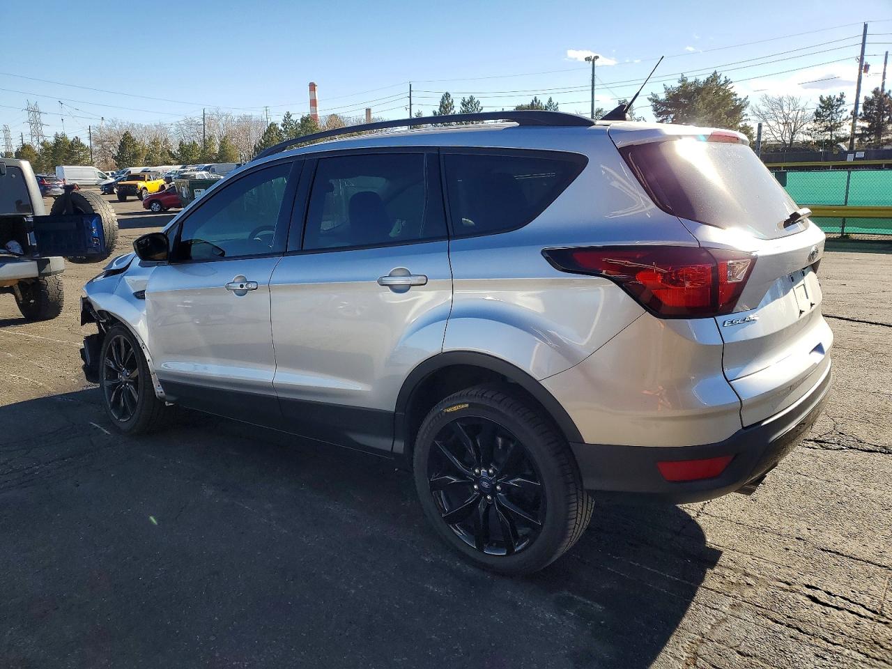 2019 FORD ESCAPE SE photo 2