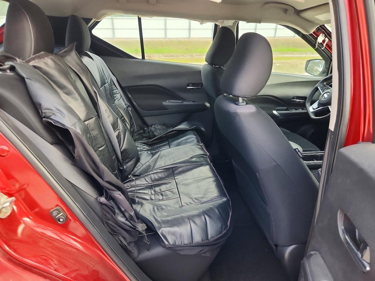 2021 NISSAN KICKS SV photo 10