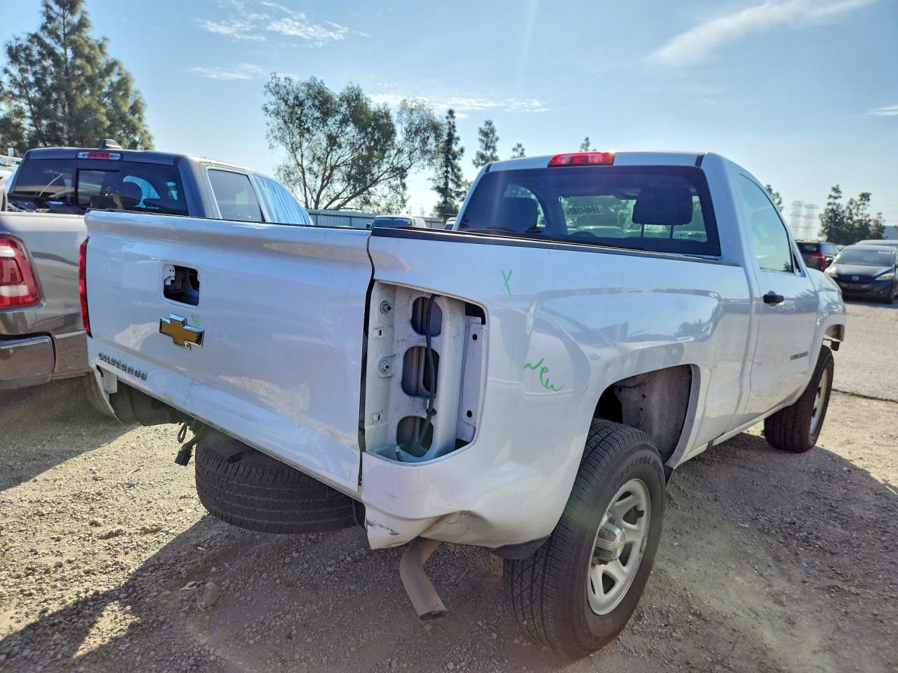 2018 CHEVROLET SILVERADO C1500 photo 3