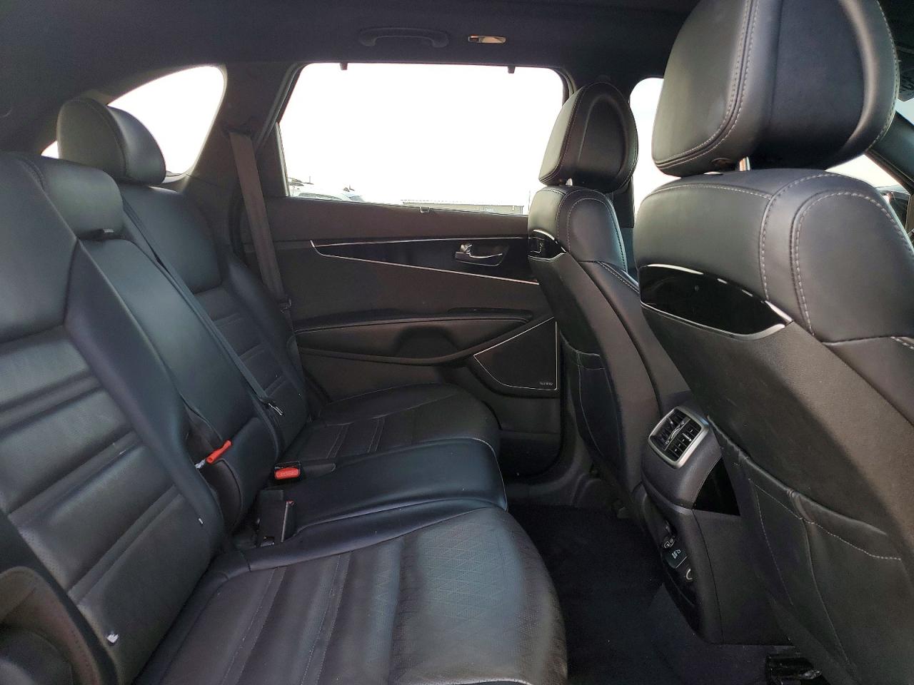 2016 KIA SORENTO SX photo 11