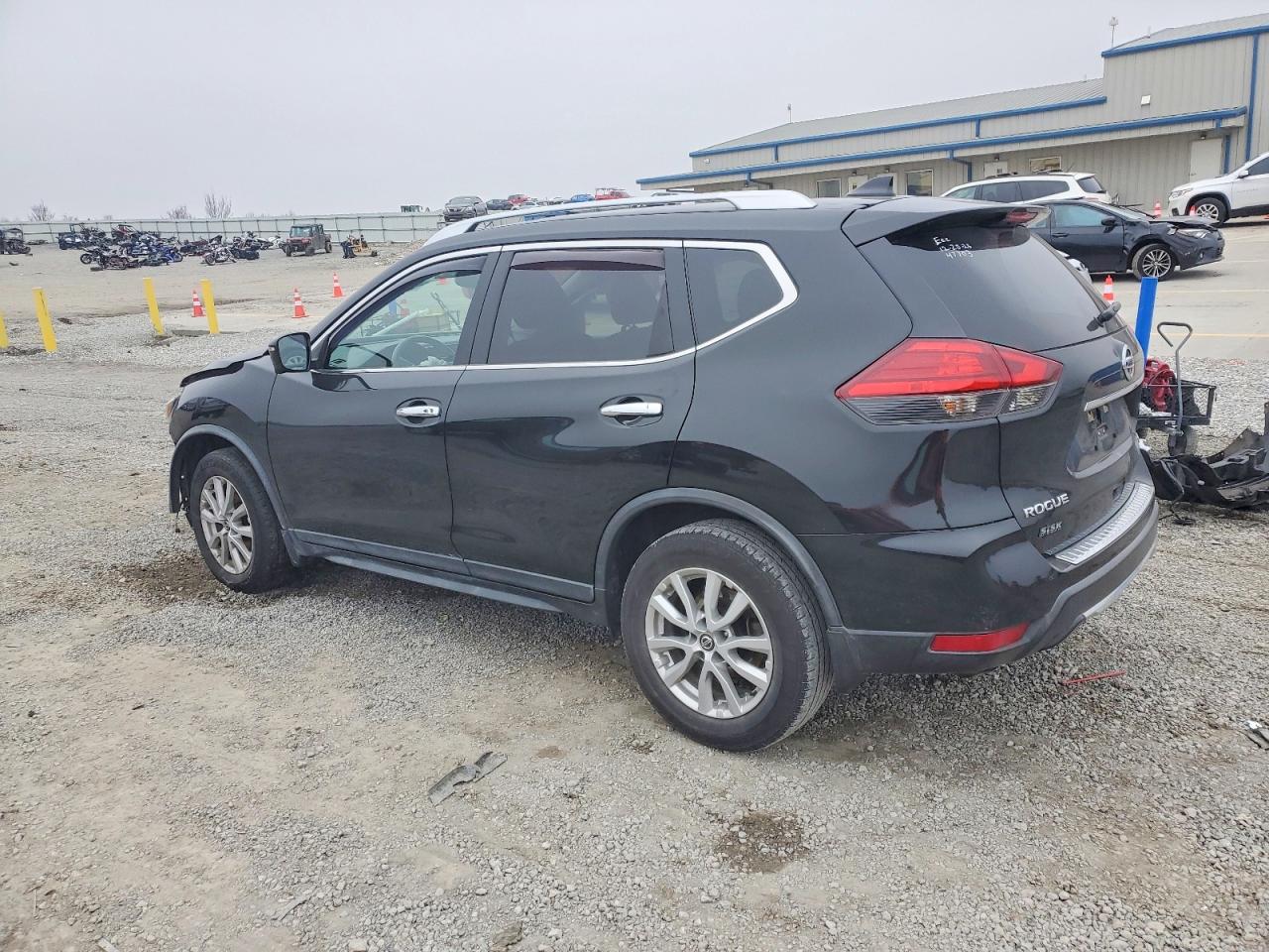 2017 NISSAN ROGUE S photo 2