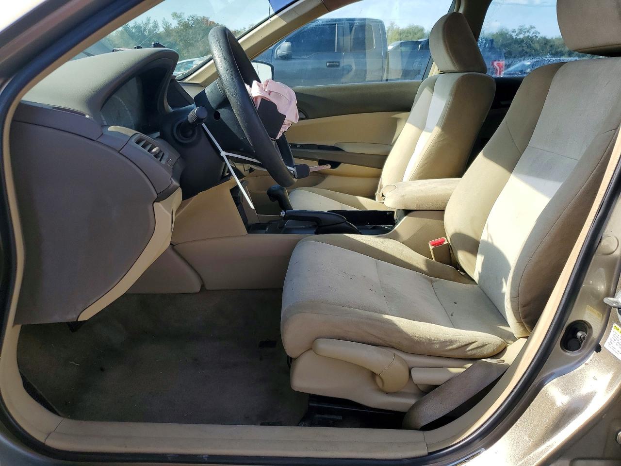 2009 HONDA ACCORD LX photo 7