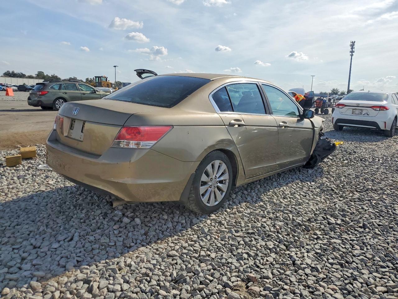 2009 HONDA ACCORD LX photo 3