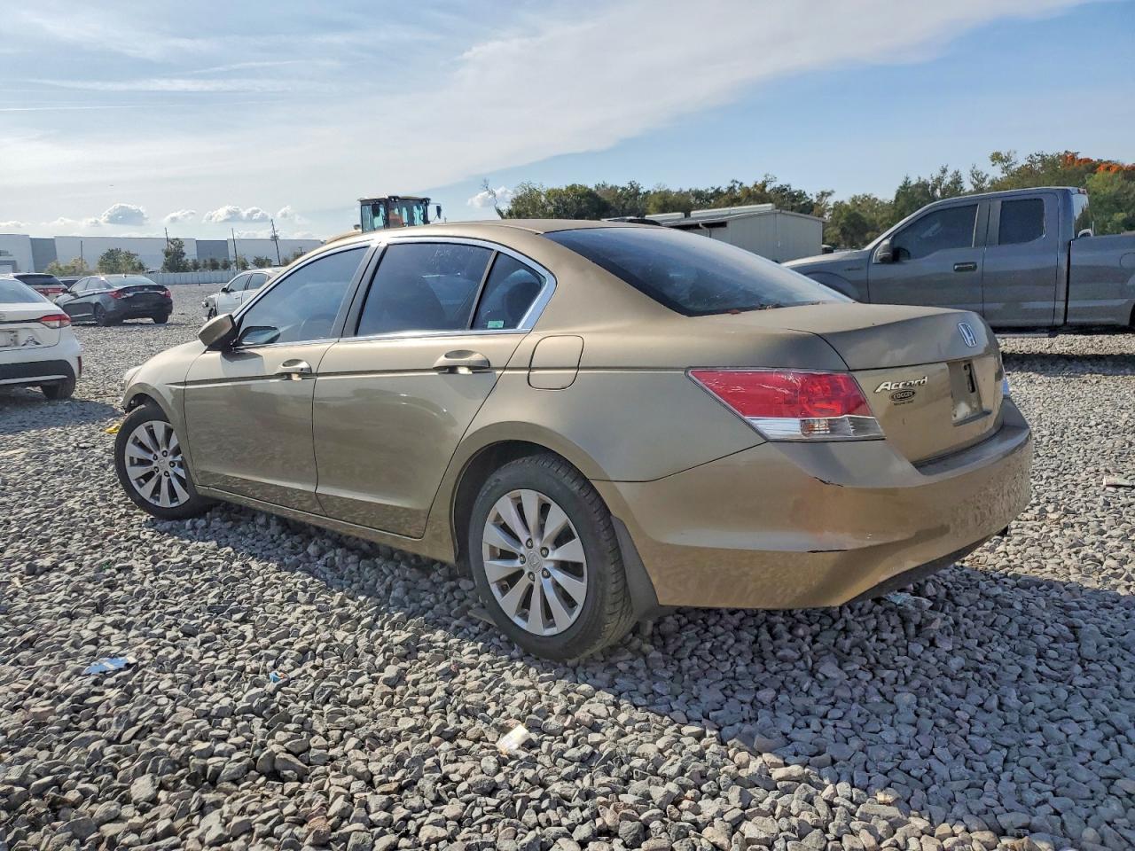 2009 HONDA ACCORD LX photo 2