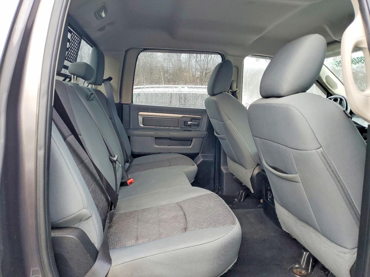 2015 RAM 1500 SLT photo 10