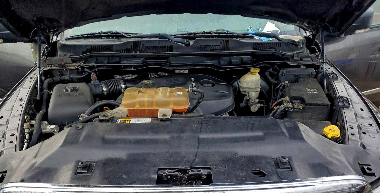 2015 RAM 1500 SLT photo 11