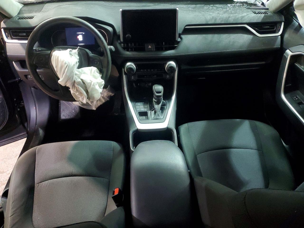 2025 TOYOTA RAV4 LE photo 15