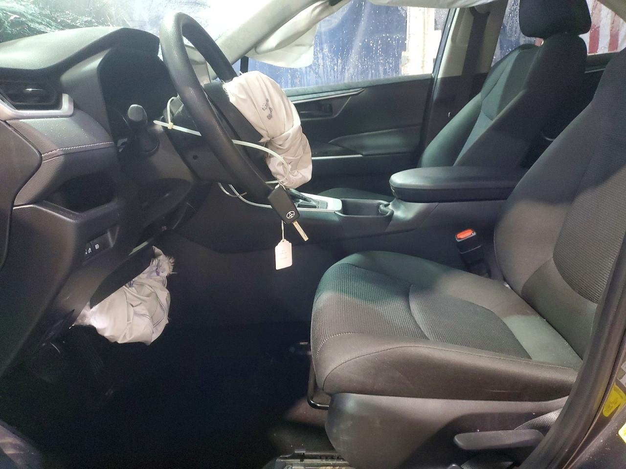 2025 TOYOTA RAV4 LE photo 13