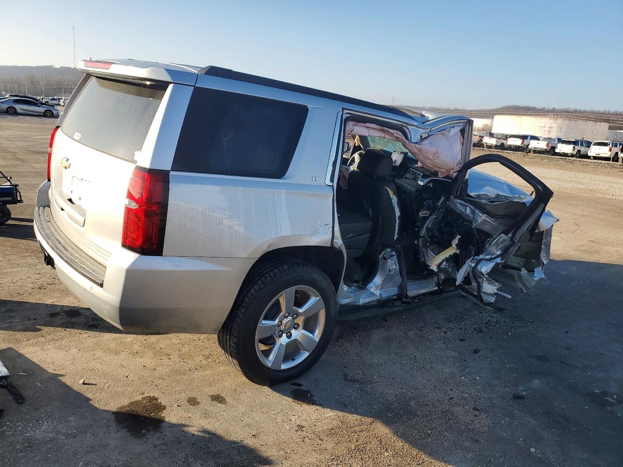 2015 CHEVROLET TAHOE C1500 LT photo 3