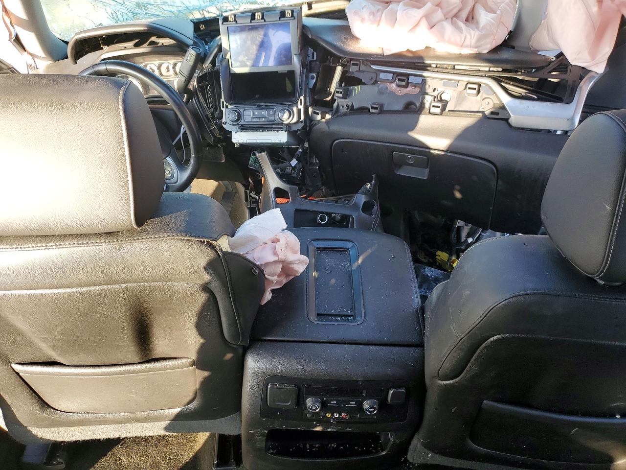 2015 CHEVROLET TAHOE C1500 LT photo 8