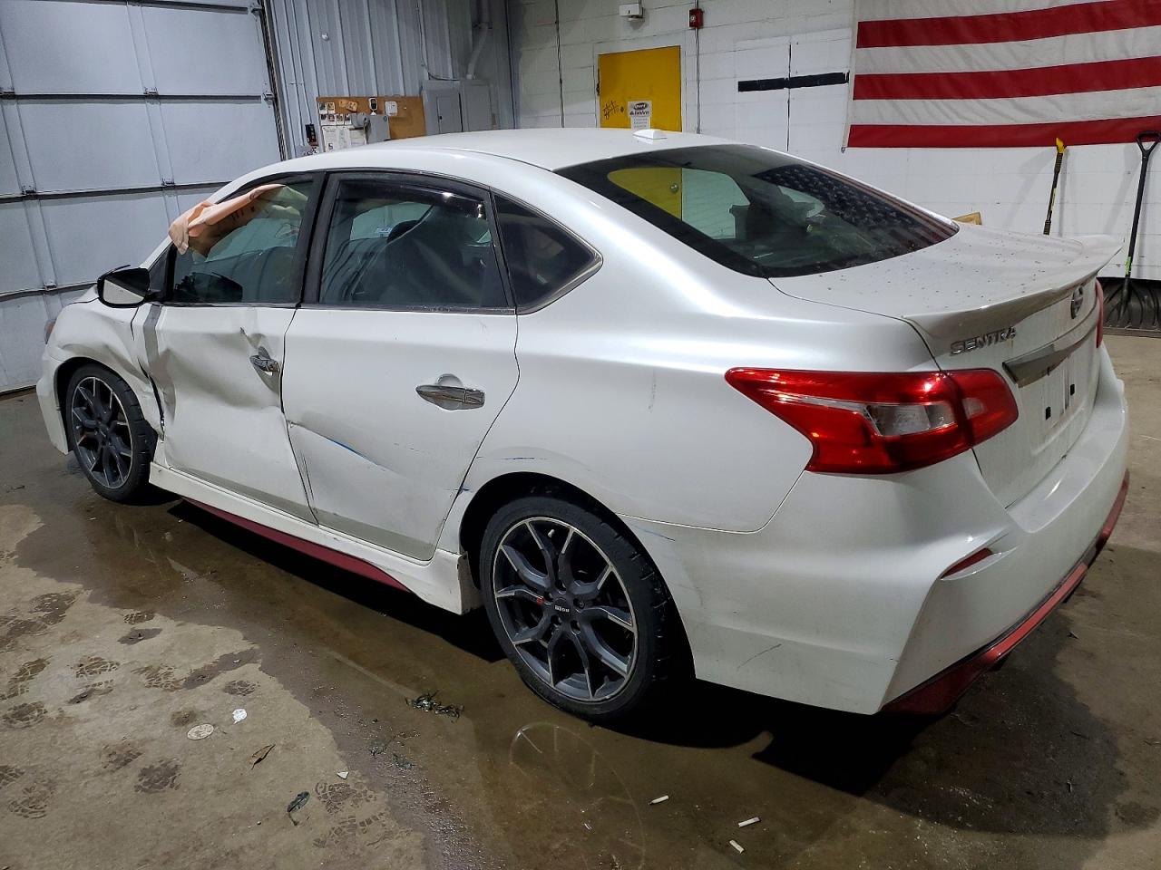 2017 NISSAN SENTRA NISMO photo 2