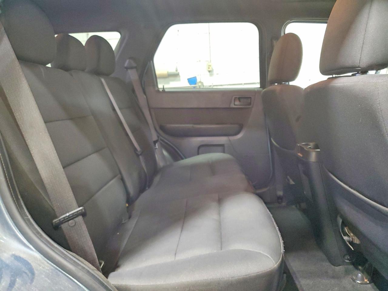 2010 FORD ESCAPE XLT photo 11