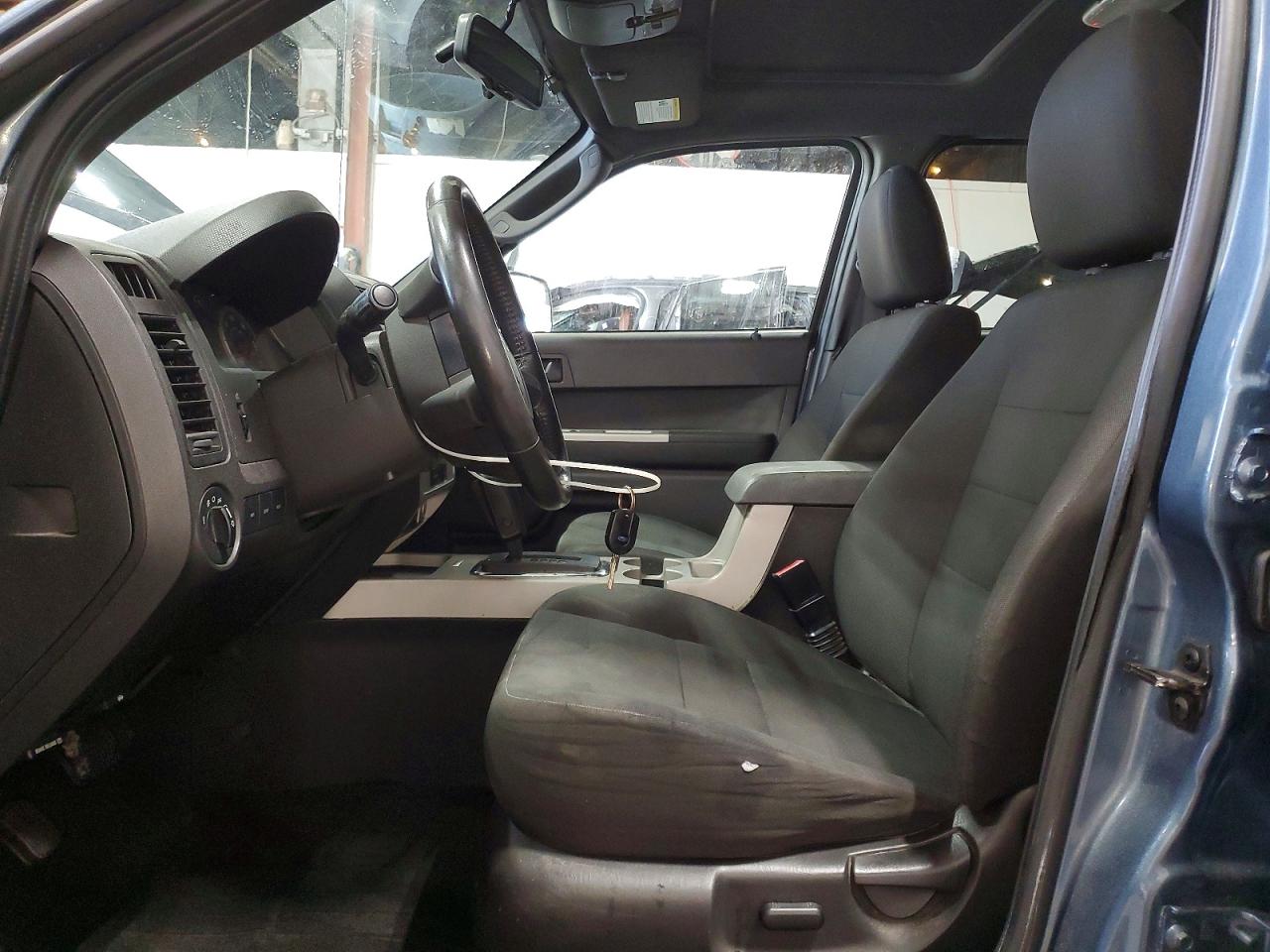 2010 FORD ESCAPE XLT photo 7