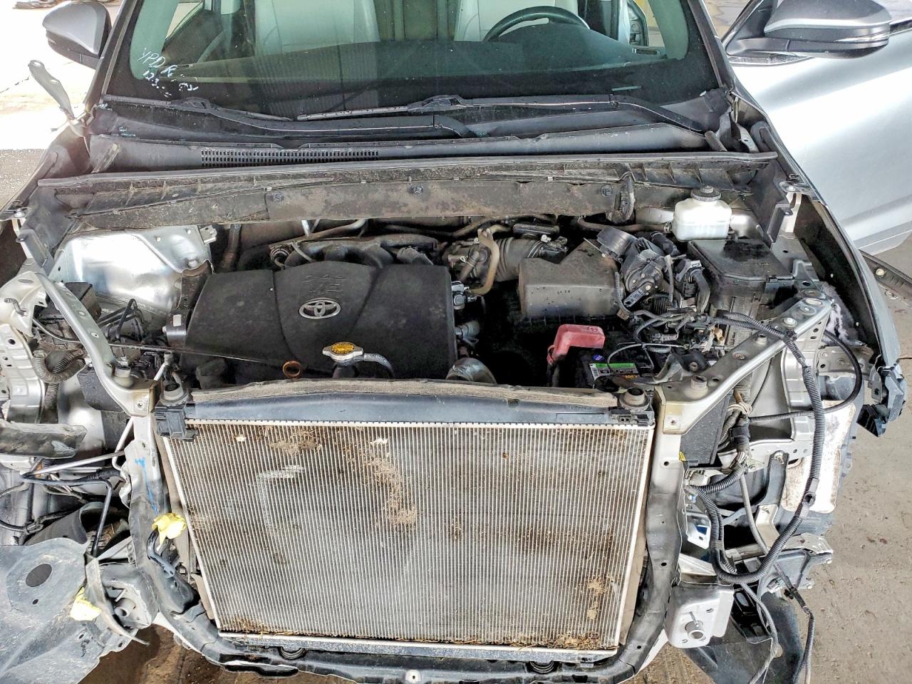 2017 TOYOTA HIGHLANDER SE photo 23
