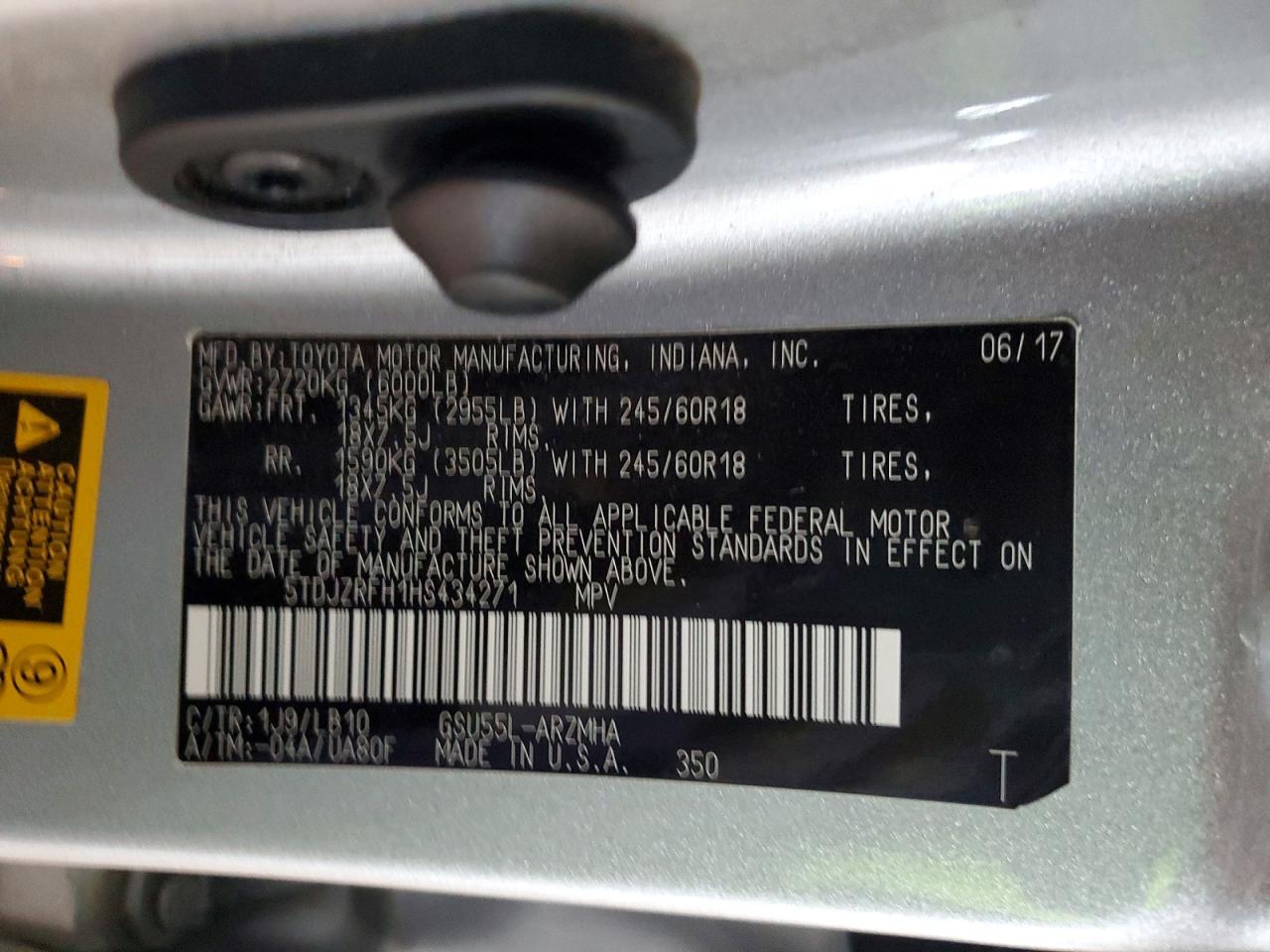 2017 TOYOTA HIGHLANDER SE photo 25