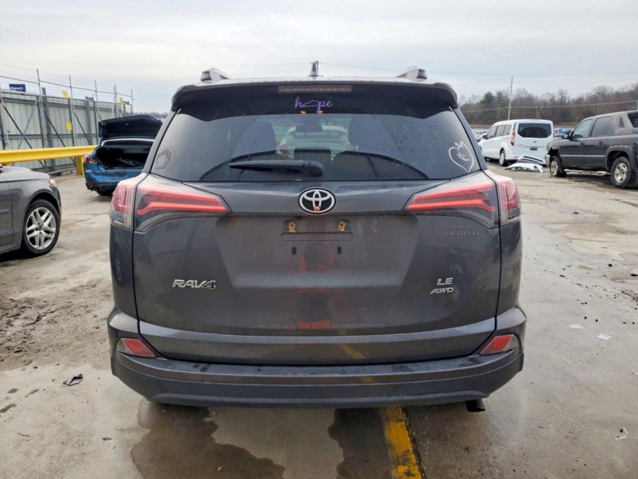 2018 TOYOTA RAV4 LE photo 6