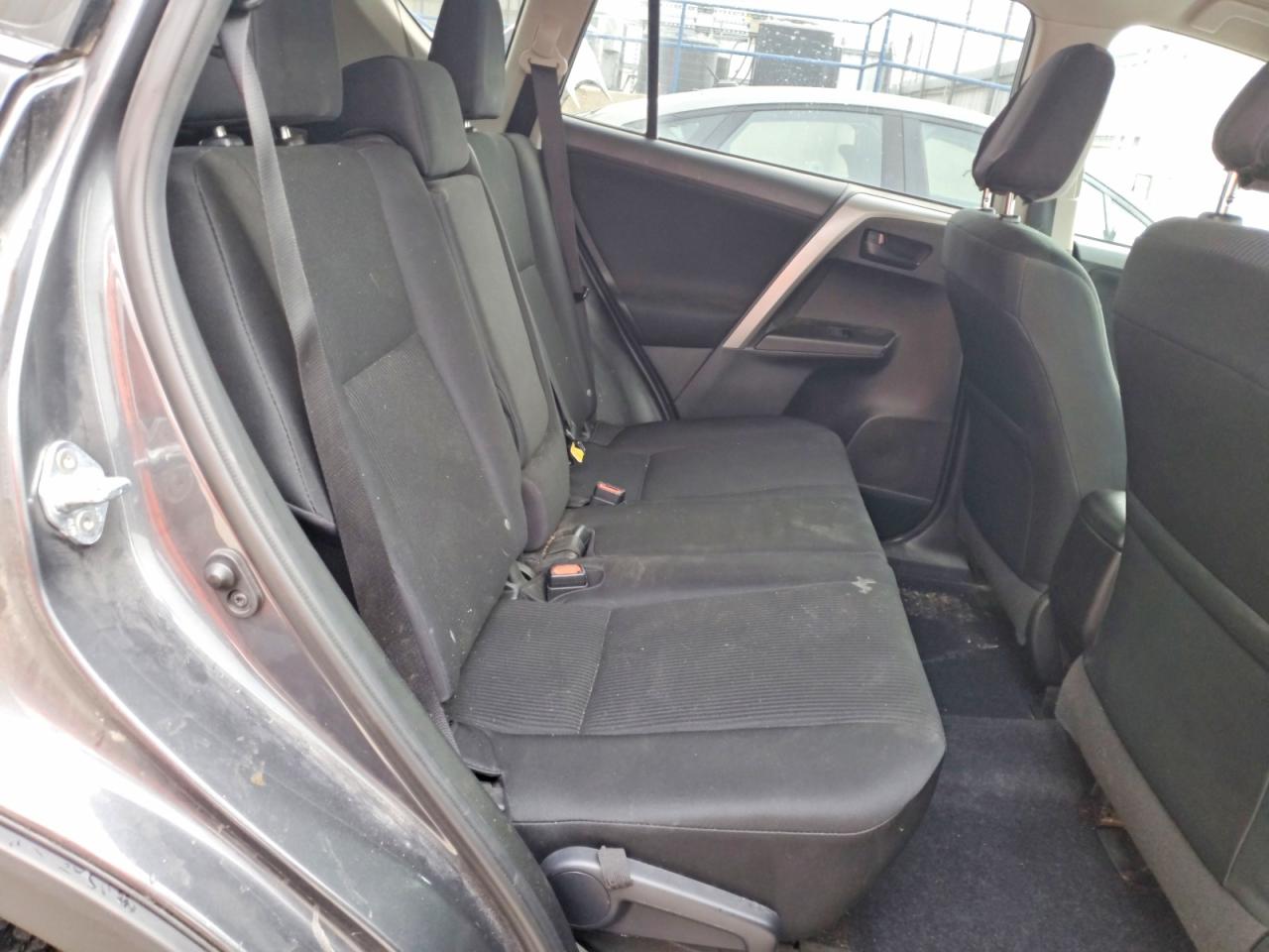 2018 TOYOTA RAV4 LE photo 11
