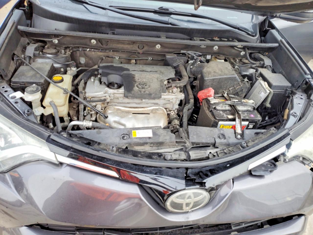 2018 TOYOTA RAV4 LE photo 12