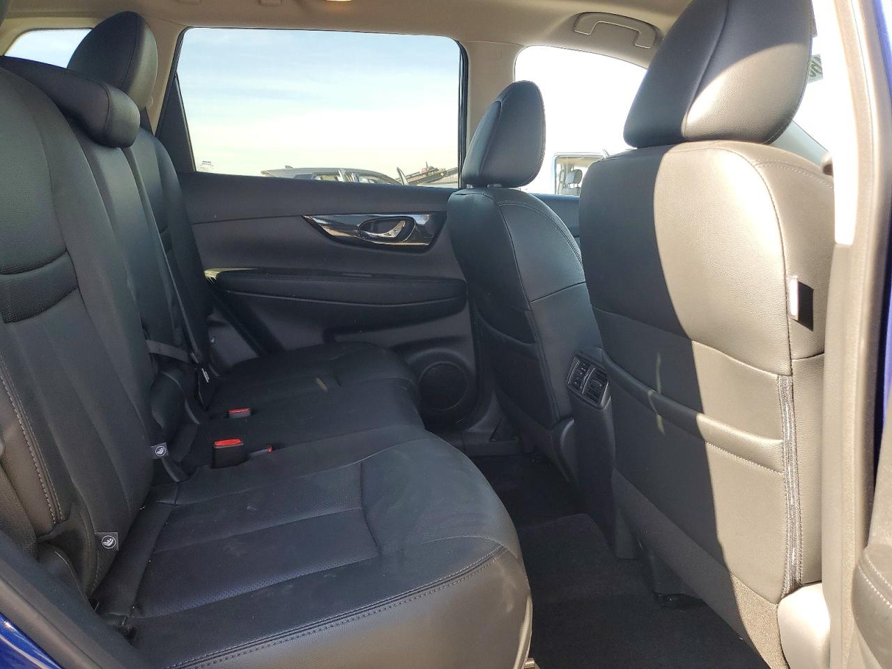 2019 NISSAN ROGUE S photo 11
