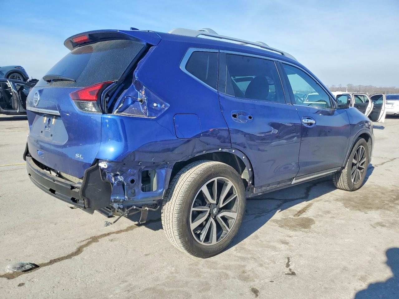 2019 NISSAN ROGUE S photo 3