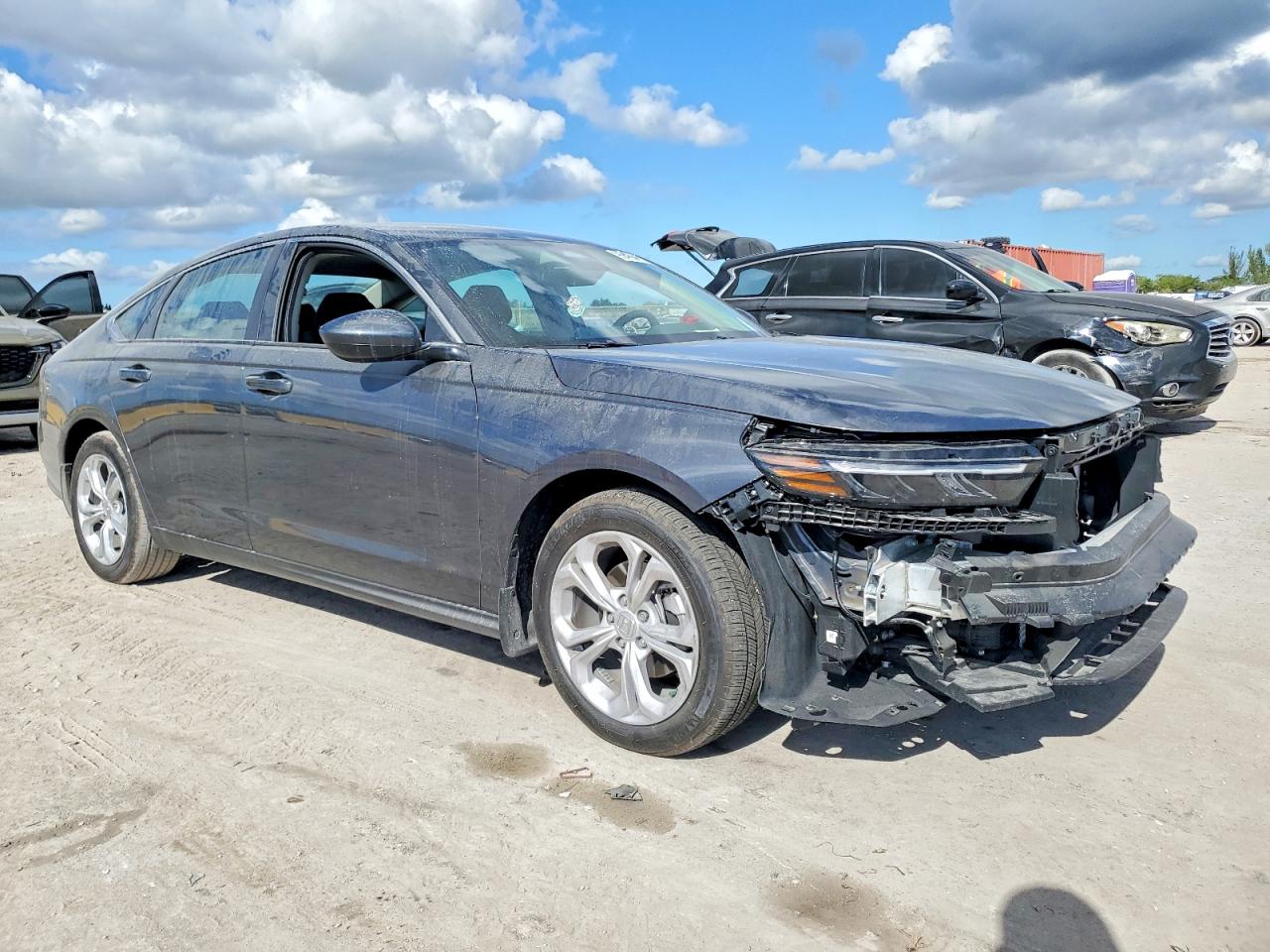2025 HONDA ACCORD LX photo 4