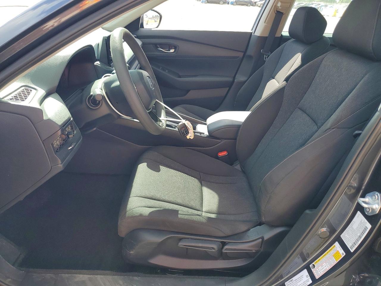 2025 HONDA ACCORD LX photo 7