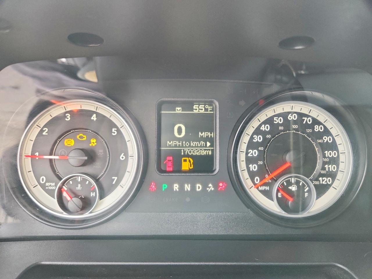 2014 RAM 1500 ST photo 25