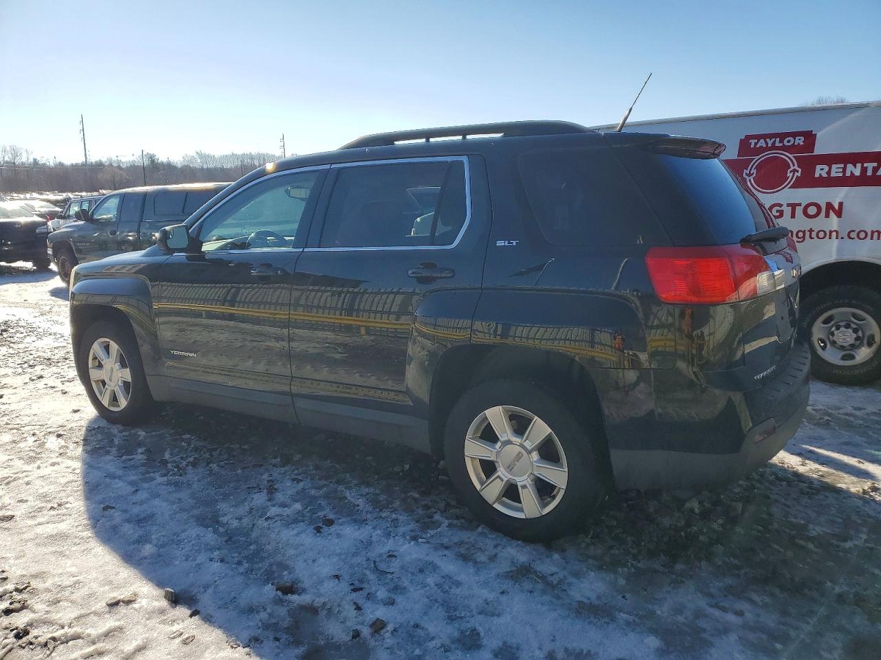 2013 GMC TERRAIN SLT photo 2